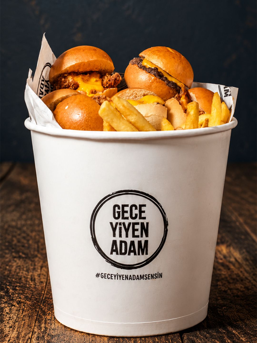 Gece yiyen adam burger